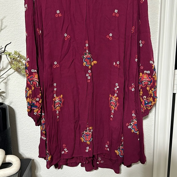 NWOT FREE PEOPLE Oxford Embroidered Mini Dress in Plum combo color - Picture 6 of 7